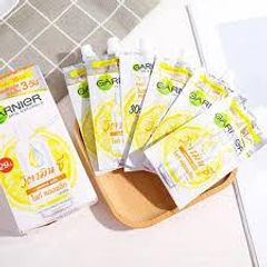Gói Serum Garnier Sáng Da Mờ Thâm Vitamin C Booster 7.5ml