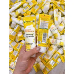 Sữa Rửa Mặt Tạo Bọt Garnier Light Complete Brightening 50ml - Dưỡng Sáng Da Mịn Màng Với Vitamin C Và Yuzu