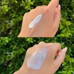 Kem Chống Nắng Garnier Light Complete SPF50 PA+++ Kiềm Dầu & Sáng Da 15ml - Bảo Vệ Da Tối Ưu và Dưỡng Sáng Da, Không Nhờn Rít