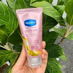 Sữa Dưỡng Thể Vaseline Gluta-Hya 70ml - Dưỡng Da Sáng Mịn, Thẩm Thấu Nhanh, Không Nhờn Rít, Chăm Sóc Cơ Thể Từ Thái Lan