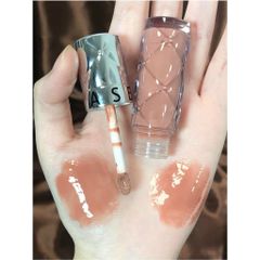 Son Bóng Sephora Outrageous Plump Lip Gloss 6ml - Màu 02 XXL Nude - Hiệu ứng căng bóng tự nhiên cho đôi môi quyến rũ