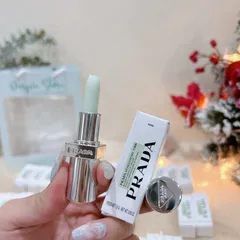 Son Dưỡng Môi Prada Balm 1.6ml - Lì Mềm Sang Trọng, Dưỡng 24h, Tông Màu Universal Phù Hợp Mọi Tông Da
