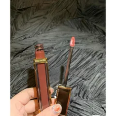 Son Bóng Tom Ford Gloss Luxe Lip 20 Phantome Màu Nâu Đất - Son Kem Dưỡng Ẩm Môi Căng Mọng, Cảm Nhận Thời Thượng, Phù Hợp Với Phái Đẹp