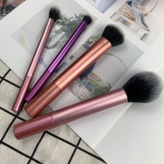 Set Cọ Trang Điểm Real Techniques Everyday Essentials - 4 Cọ + 1 Bông Tán Kem Nền, Che Khuyết Điểm, Tán Phấn, Lý Tưởng Cho Trang Điểm Hàng Ngày