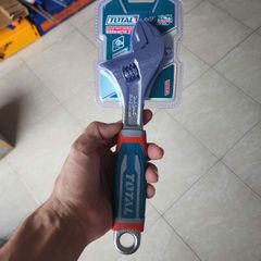 Mỏ Lết 10 Inch Total THT101106 - Thép Cứng, Hàm Mở Lớn, Dụng Cụ Sửa Chữa Đa Năng, Chất Lượng Cao, Xuất Xứ Trung Quốc