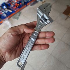 Mỏ Lết 8 Inch Total THT101083 - Dụng Cụ Cầm Tay Thép Carbon Cứng, Điều Chỉnh Linh Hoạt, Sửa Chữa Cơ Khí và Dân Dụng