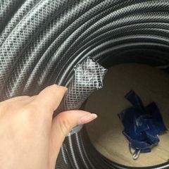 Ống dẫn nước Takagi 12 x 16.5 Smoke 126m - Chất liệu PP chịu lực, chống UV, tiện dụng cho tưới tiêu và rửa xe ngoài trời