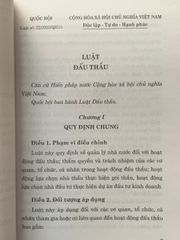 Luật Đấu Thầu 2023 - Căn Cứ Pháp Lý Mới Thay Thế Luật Đấu Thầu 2013, Hiệu Lực Từ 01/01/2024, NXB Chính Trị Quốc Gia Sự Thật