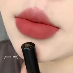 Son Mac Powder Kiss Velvet Blur Lipstick 899 - Son Môi Mịn Màng, Đế Đỏ Quyến Rũ, Dễ Dàng Tán, Phù Hợp Mọi Dịp