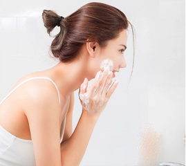 Sữa Rửa Mặt Transino Clear Wash Ex 100GR - Dưỡng Da Sáng Mịn, Chống Lão Hóa, Nhập Khẩu Nhật Bản