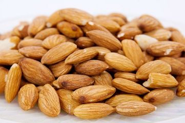 Hạt Hạnh Nhân Mỹ 500g - Thực Phẩm Bổ Dưỡng Giàu Dinh Dưỡng Cho Tim Mạch, Giảm Cân, Chống Oxi Hóa - Sản Phẩm Chất Lượng