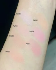 Phấn Má Hồng Into You Fluffy Pillow Single Blusher 5G - Phấn Trang Điểm Tươi Tắn, Bền Màu, Thiết Kế Nhỏ Gọn Dễ Mang Theo
