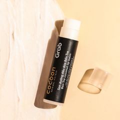 Combo 2 Son Dưỡng Môi Dầu Dừa Bến Tre Cocoon 5g - Chống Khô, Căng Mọng, Hồng Hào, Dưỡng ẩm Tự Nhiên cho Đôi Môi Mềm Mịn