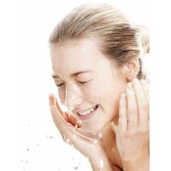 Sữa Rửa Mặt Dành Cho Da Mụn Neutrogena Oil - Free Acne Wash MicroClear - 269ml