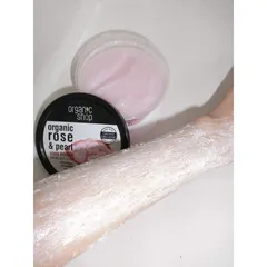 Tẩy da chết Ngọc Trai & Hoa Hồng Organic Shop Organic Rose & Pearl Body Polish - 250ml