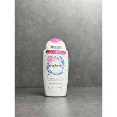 Dung dịch vệ sinh phụ nữ Femfresh Soothing Wash 250ml - Nhập khẩu chính ngạch, an toàn, tươi mát, kháng khuẩn, hàng Anh
