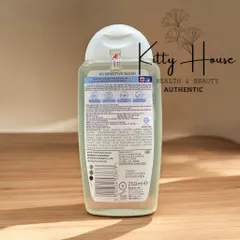 Dung dịch vệ sinh phụ nữ Femfresh 0% Sensitive Wash 250ml - Sản phẩm thuần chay cho da nhạy cảm, sạch sẽ và thoáng mát lâu dài.