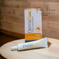 Gel Bôi Sẹo DermaScar Silicone Plus E 15g - Gel Chăm Sóc Da Mịn Màng với Vitamin E 10% cho Vết Sẹo Lồi Hồi Phục Hiệu Quả
