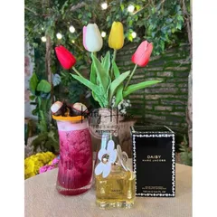 Nước hoa nữ Marc Jacobs Daisy EDT 10ml - Hương thơm tươi mát, ngọt ngào như hoa cúc, món quà hoàn hảo cho phái đẹp.