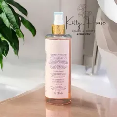Xịt thơm toàn thân Vera Wang Princess Body Mist 250ml - Nước hoa với hương táo, hoa súng và vani quyến rũ