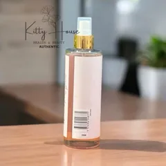 Xịt thơm toàn thân Vera Wang Princess Body Mist 250ml - Nước hoa với hương táo, hoa súng và vani quyến rũ