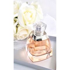 Nước hoa nữ Vera Wang Eau De Parfum 100ml - Hương hoa tinh tế, sang trọng và quyến rũ, hoàn hảo cho phụ nữ trưởng thành
