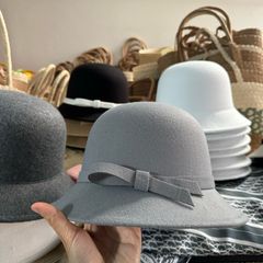 Mũ dạ ép dáng cụp giữ ấm thời trang và cổ điển