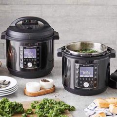 Nồi áp suất điện thông minh Instant Pot Pro 10 trong 1 - Nấu ăn nhanh chóng, đa chức năng, tiết kiệm năng lượng và giữ lại dinh dưỡng