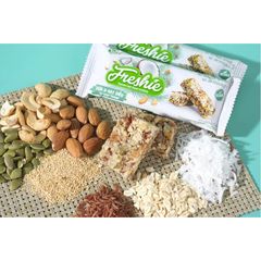 Hộp Thanh Hạt Dinh Dưỡng Freshie Dừa & Hạt Điều Gạo Lứt Granola Bar Yến Mạch 150gr - Năng Lượng Tươi Mới, Không Đường Tinh Luyện