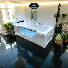 Bồn Tắm Massage Dài Kính 1m7 RB-17MS RegalBath - Thiết Kế Sang Trọng, Thư Giãn Tối Ưu với Kính Cường Lực và Hệ Thống Massage Thủy Lực