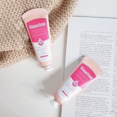 Kem Dưỡng Da Tay Vaseline Deep Moisture Hand & Nail Cream Và Móng giúp chăm sóc cho da tay mềm mại hơn 60ml