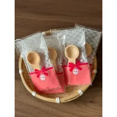 Muỗng gỗ nhỏ xinh, dễ thương dùng múc gia vị như đường, muối, hạt