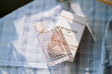 Nước Hoa Nữ Burberry Her Eau de Parfum 10ml - Hương Hoa Quả Ngọt Ngào, Phong Cách Nữ Tính, Quà Tặng Sang Trọng