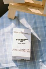Nước Hoa Nữ Burberry Her Eau de Parfum 10ml - Hương Hoa Quả Ngọt Ngào, Phong Cách Nữ Tính, Quà Tặng Sang Trọng