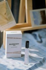 Nước Hoa Nữ Burberry Her Eau de Parfum 10ml - Hương Hoa Quả Ngọt Ngào, Phong Cách Nữ Tính, Quà Tặng Sang Trọng
