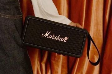 Loa Bluetooth Marshall Middleton - Âm thanh 360 độ, Công suất 60W, Thời gian sử dụng 20 giờ, Thiết kế nhỏ gọn mang đi dễ dàng
