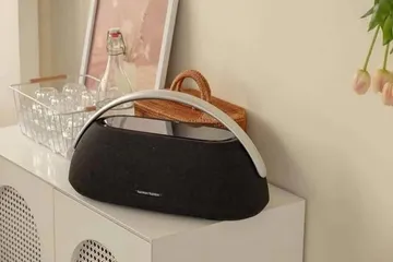 Loa Bluetooth Harman Kardon Go Play 3 - Âm Thanh 240W, Thiết Kế Độc Đáo, Kết Nối Không Dây Bluetooth, Thời Gian Sử Dụng 8 Giờ