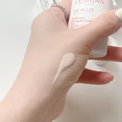 [ BILL US ]  Kem Chông Năng CLA-RIN Rosy Glow ban cu 50ml best-seller