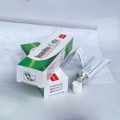 Kem Bôi Nấm Móng Thái Lan Clothasone-D 15g - Dưỡng Móng Tay, Chân Tự Nhiên, Thoa Ngày 2 Lần, Chăm Sóc Da Mặt