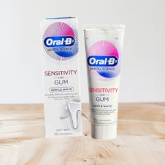 Kem đánh răng Oral-B Sensitive and Gum có 3 loại