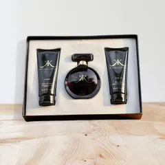 Set Nước Hoa Nữ Kim Kardashian Gold gồm nước hoa 100ml + body lotion 100ml + creamy body wash 100ml