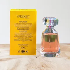 Nước hoa nữ Yardley London The Collection Daisy Sapphire EDT 50ml - Hương nước hoa quyến rũ, lôi cuốn từ Anh