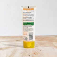 Sữa rửa mặt Garnier Vitamin C Face Wash 100ml