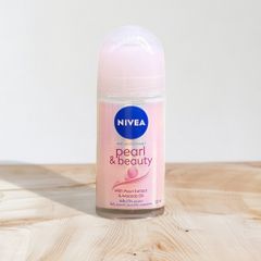 Lăn khử mùi Nivea Pearl & Beauty 50ml - Ngăn mùi 48 giờ, chiết xuất ngọc trai, dưỡng ẩm cho vùng da dưới cánh tay đẹp và quyến rũ