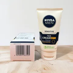 Kem Dưỡng Da Nam Nivea Men Sensitive Protection SPF15 75ml - Dưỡng ẩm và Bảo vệ Da Nhạy Cảm