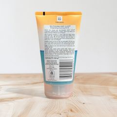 Sữa rửa mặt tẩy tế bào chết Neutrogena Deep Clean Invigorating Foaming Scrub 125ml 297401