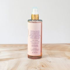 Xịt thơm toàn thân Vera Wang Princess 250ml - Nước hoa body mist mang phong cách nữ tính và quyến rũ, món quà hoàn hảo cho các tín đồ yêu thích sắc đẹp.