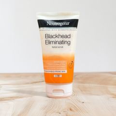 Sữa rửa mặt giúp loại bỏ mụn đầu đen nhanh chóng Neutrogena Blackhead Eliminating Daily Scrub 150ml