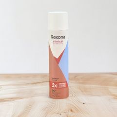 Xịt khử mùi xịt body Rexona Clinical Protection Shower Clean 96H 180ml