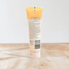 Sữa rửa mặt tẩy tế bào chết Neutrogena Deep Clean Gentle Scrub Oil Free 125ml